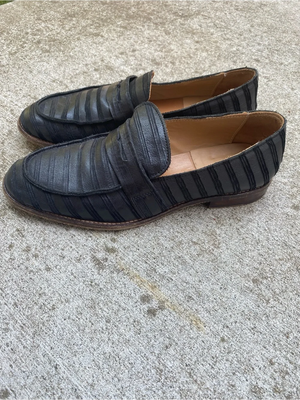 MOMA Handmade Italian VERO CUOIO Leather Loafers Euro 41 Stripe Texture